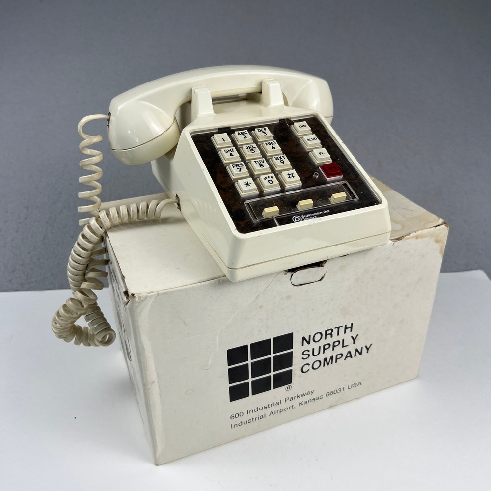Southwestern Bell Basic Plus Desk Telephone Cream Vintage Retro Office Landline